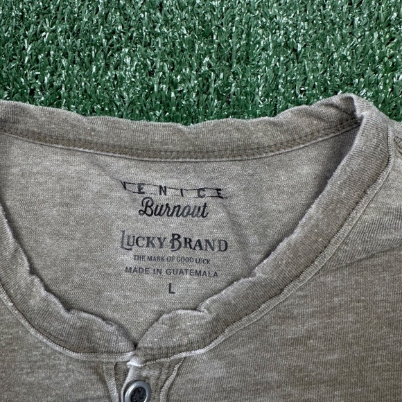 Lucky Brand T Shirt Men's Size L Green Venice Burn Out Short Sleeve Henley Neck - Picture 4 of 7